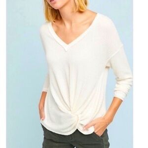 Anthropologie Akemi + Kin Thermal waffle knit Ivory Long Sleeve Sweater Medium